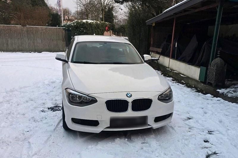 Gebraucht BMW 114 102 PS (75 kW) 2014 Weiß Kleinwagen