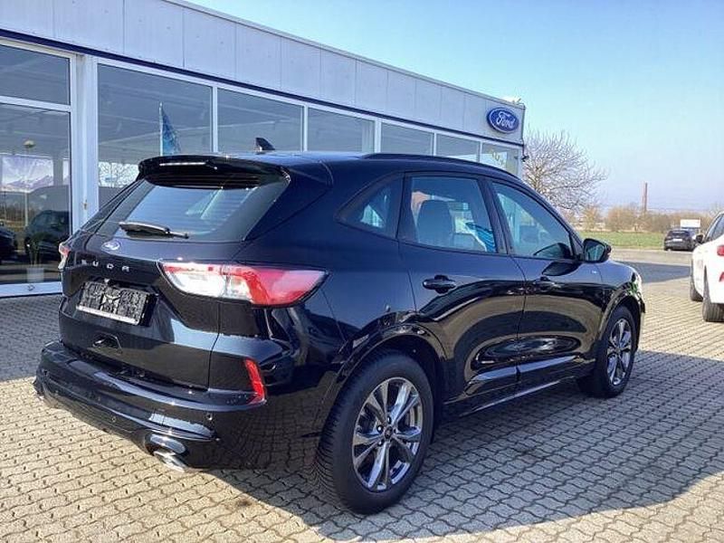 Gebraucht Ford Kuga ST-Line 150 PS (110 kW) 2024 Schwarz SUV