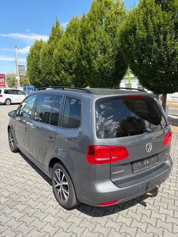 Gebraucht VW Touran 140 PS (102 kW) 2011 Grau Van / Kleinbus