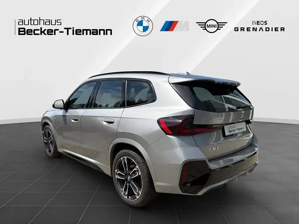 Gebraucht BMW iX1 M Sport 230 kW (313 PS) 2023 Silber SUV