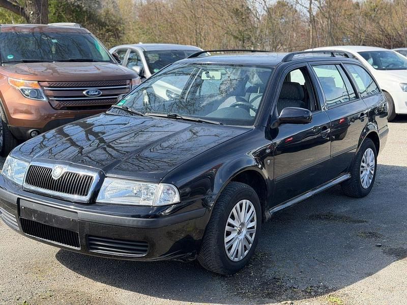Używany Skoda Octavia Style 102 KM (75 kW) 2002 Czarny Kombi