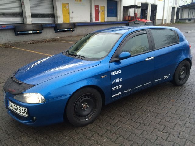 Blau metallic Gebraucht 2006 Alfa Romeo 147 Kleinwagen | 7.500 € - Bild 1/4