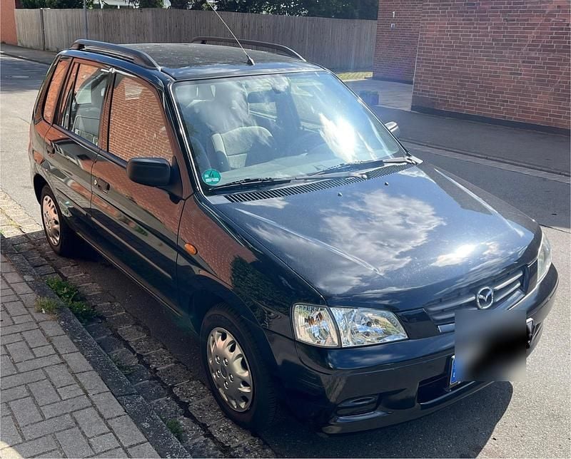 Schwarz Gebraucht 2001 Mazda Demio Kleinwagen | 1.500 € - Bild 1/4