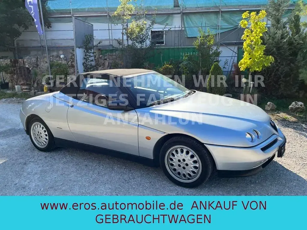 Gebraucht Alfa Romeo Spider 150 PS (110 kW) 1997 Silber metallic Cabrio