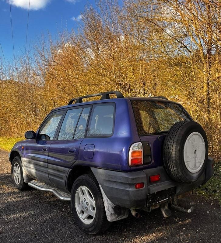 Gebraucht Toyota RAV4 126 PS (92 kW) 1998 Blau SUV