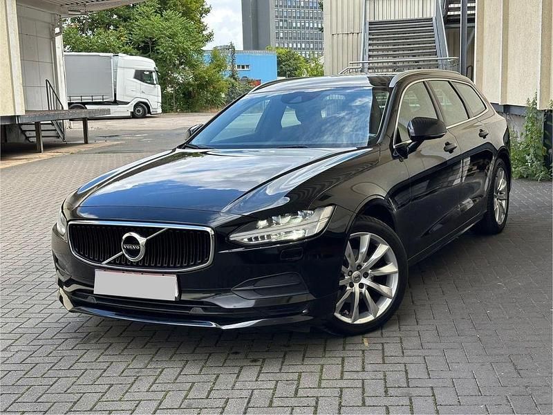 Schwarz Gebraucht 2019 Volvo V90 Momentum Kombi | 15.999 € (Fairer Preis) - Bild 1/4