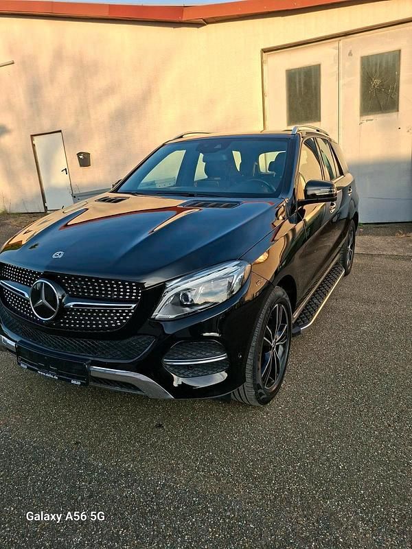 Schwarz Gebraucht 2016 Mercedes GLE250 SUV | 20.950 € (Teuer) - Bild 1/4