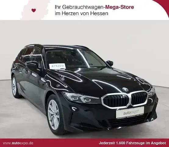 Gebraucht BMW 330 Sport Line 286 PS (210 kW) 2023 Kombi