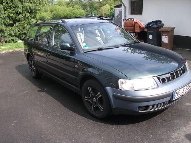 Gebraucht VW Passat Comfortline 101 PS (74 kW) 1998 Grün metallic Kombi