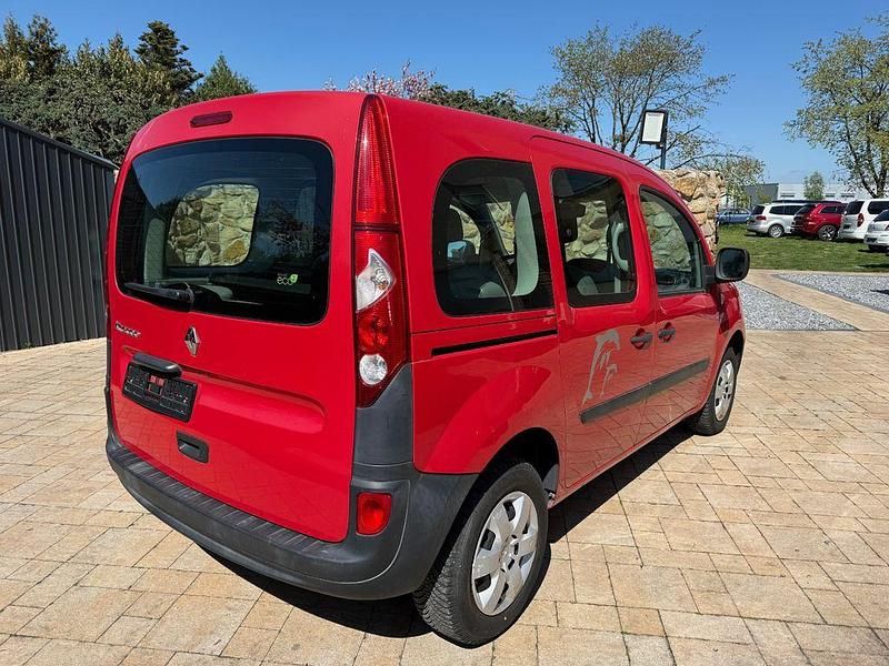 Gebraucht Renault Kangoo 68 PS (50 kW) 2016 Rot Van / Kleinbus