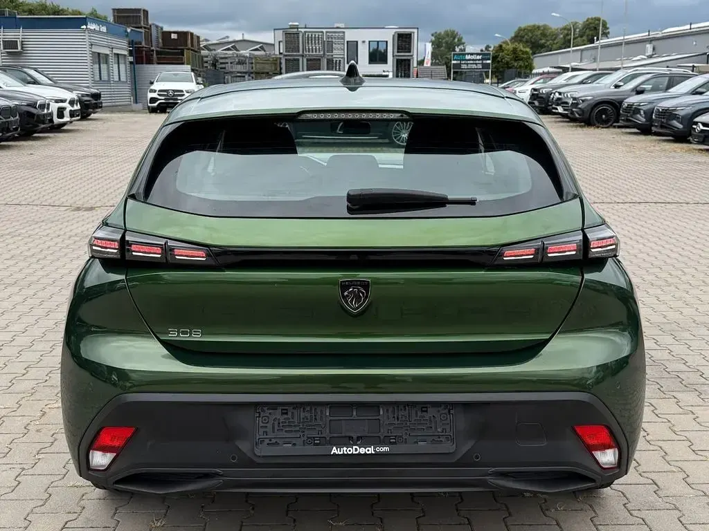Gebraucht Peugeot 308 131 PS (96 kW) 2022 Grün Limousine
