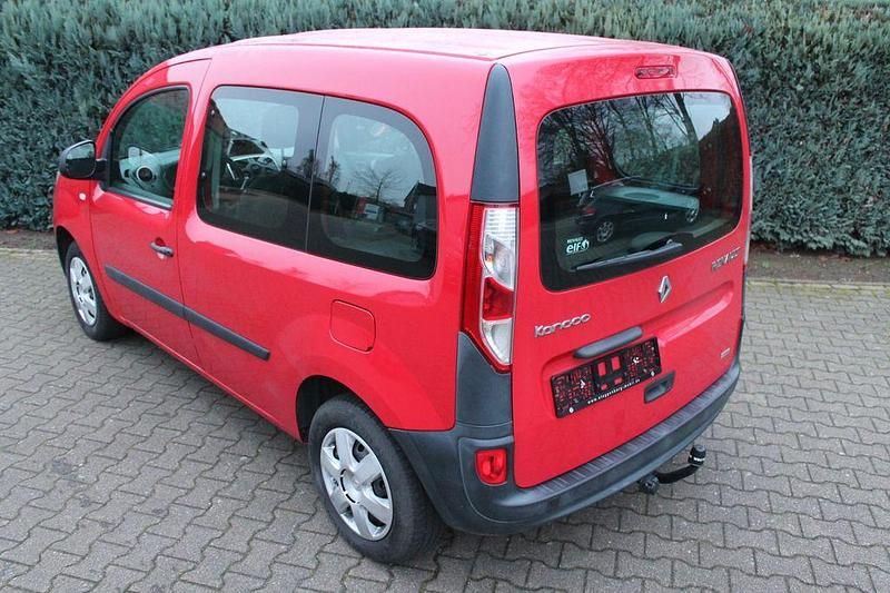 Gebraucht Renault Kangoo Authentique 114 PS (83 kW) 2016 Rot Van / Kleinbus