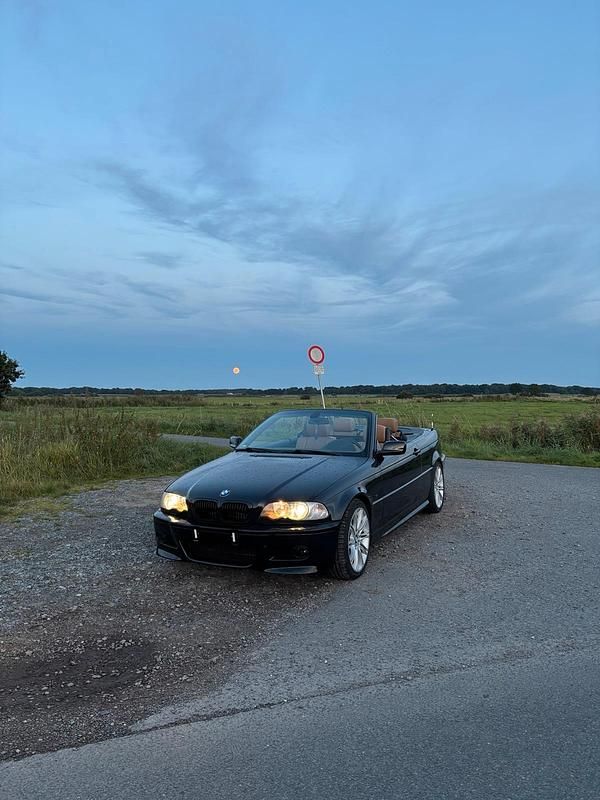 Schwarz Gebraucht 2001 BMW 320 Cabriolet Cabrio | 4.990 € (Guter Preis) - Bild 1/4