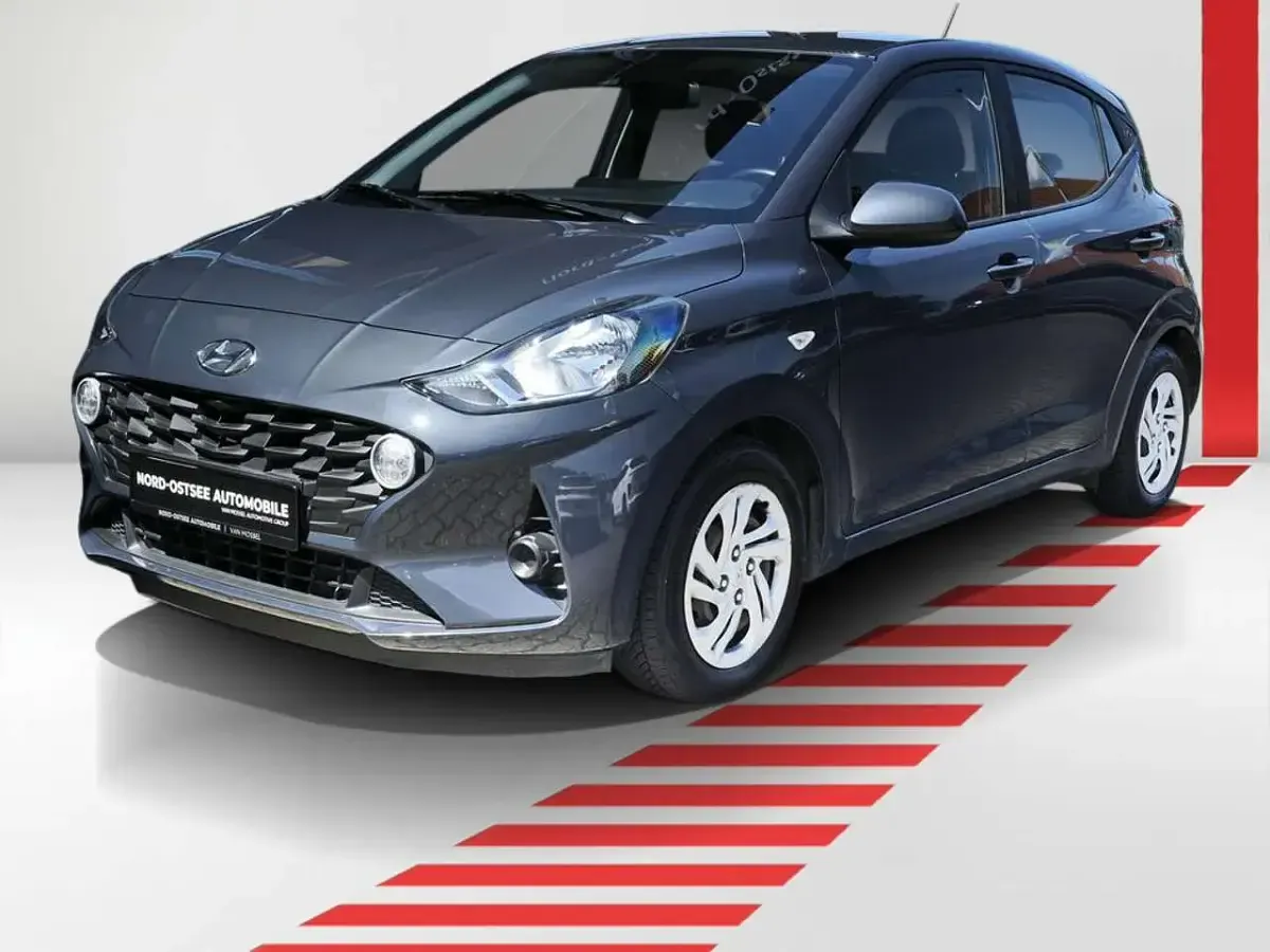 Gebraucht Hyundai i10 Select 67 PS (49 kW) 2023 Grau Kleinwagen