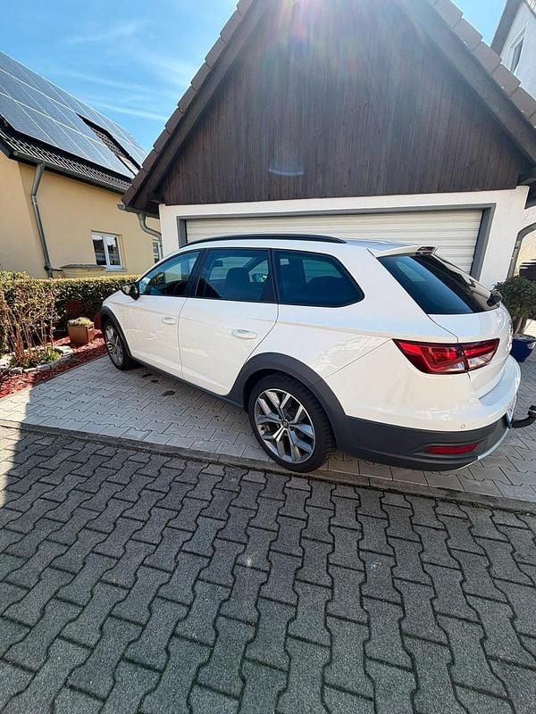 Gebraucht Seat Leon X-Perience Xperience 183 PS (134 kW) 2015 Weiß Kombi