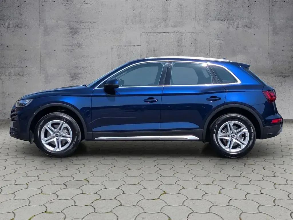 Gebraucht Audi Q5 Advanced Plus 204 PS (150 kW) 2022 Navarrablau metallic SUV