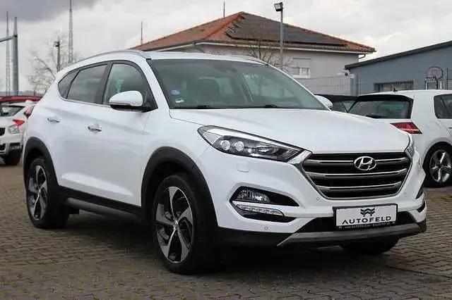 Gebraucht Hyundai Tucson 177 PS (130 kW) 2017 Weiß SUV