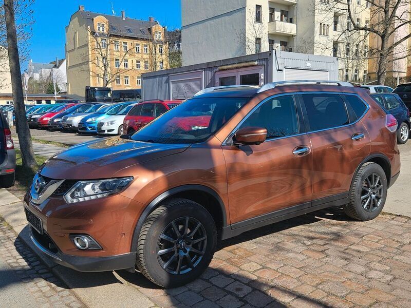 Orange Gebraucht 2016 Nissan X-Trail Tekna SUV | 11.000 € (Guter Preis) - Bild 1/4