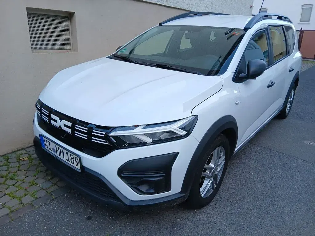 Gebraucht Dacia Jogger Essentiel 110 PS (80 kW) 2024 Weiß Van / Kleinbus