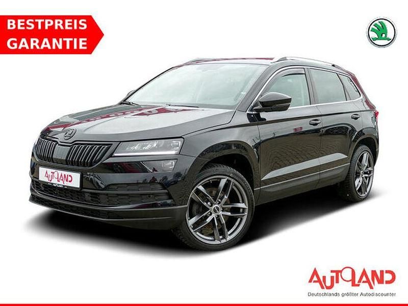 Schwarz Gebraucht 2018 Skoda Karoq SportLine SUV | 24.990 € (Etwas zu teuer) - Bild 1/4