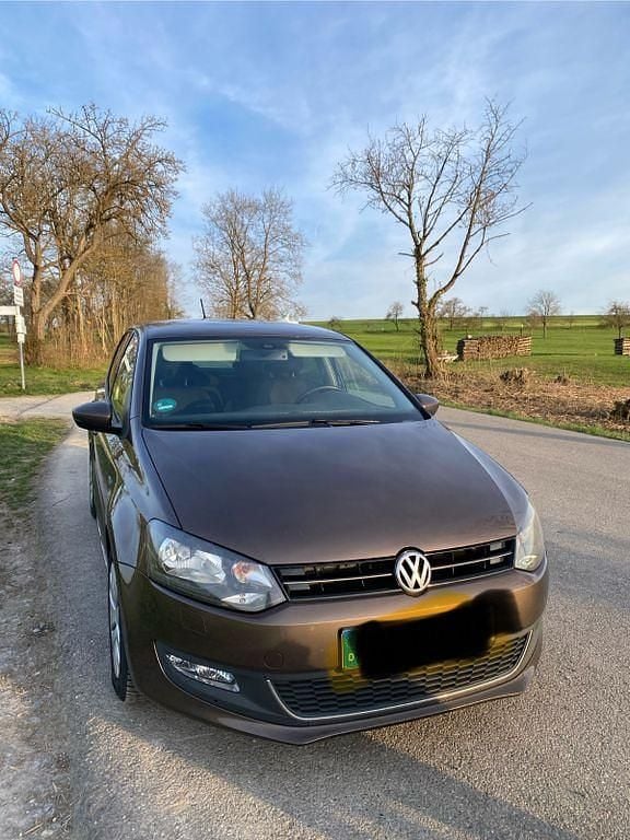 Braun Gebraucht 2013 VW Polo Life Kleinwagen | 4.900 € (Superpreis) - Bild 1/4