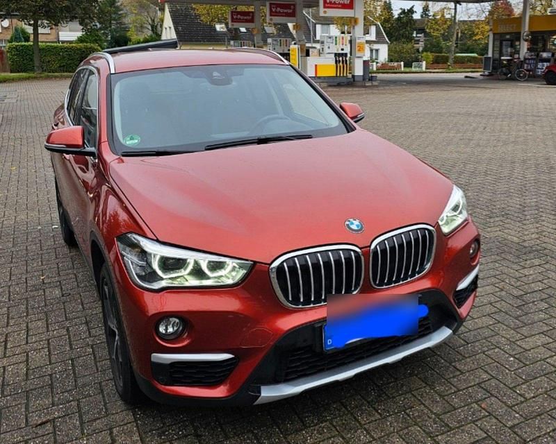 Orange Gebraucht 2019 BMW X1 xLine SUV | 21.995 € (Guter Preis) - Bild 1/4