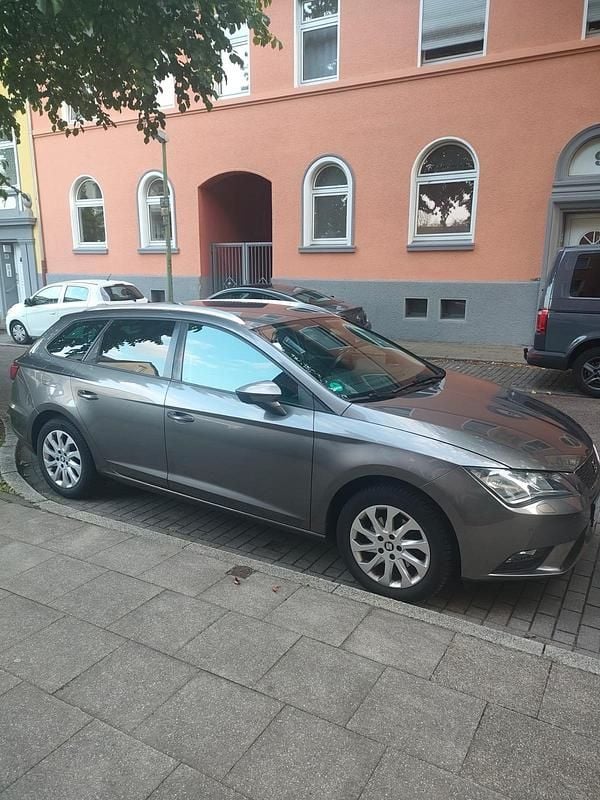 Braun Gebraucht 2015 Seat Leon Style Kombi | 10.500 € (Guter Preis) - Bild 1/4