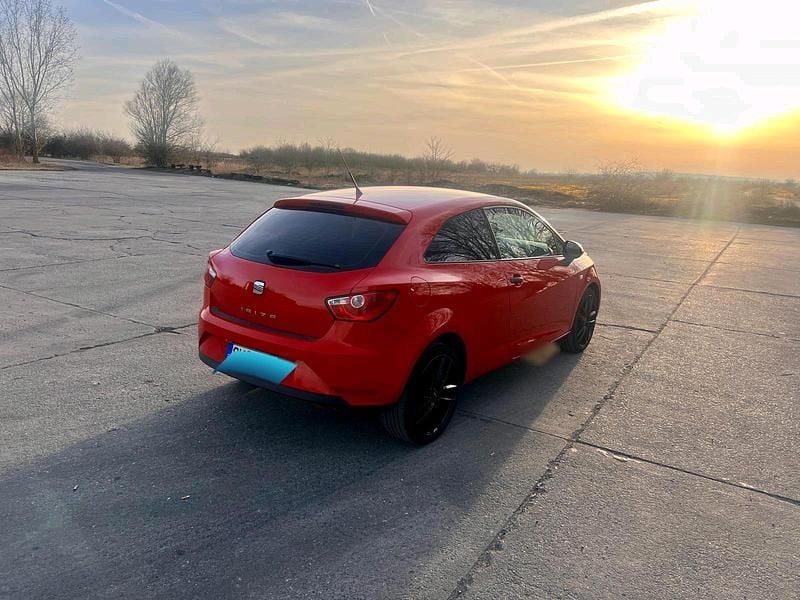Gebraucht Seat Ibiza 69 PS (50 kW) 2013 Rot Coupé