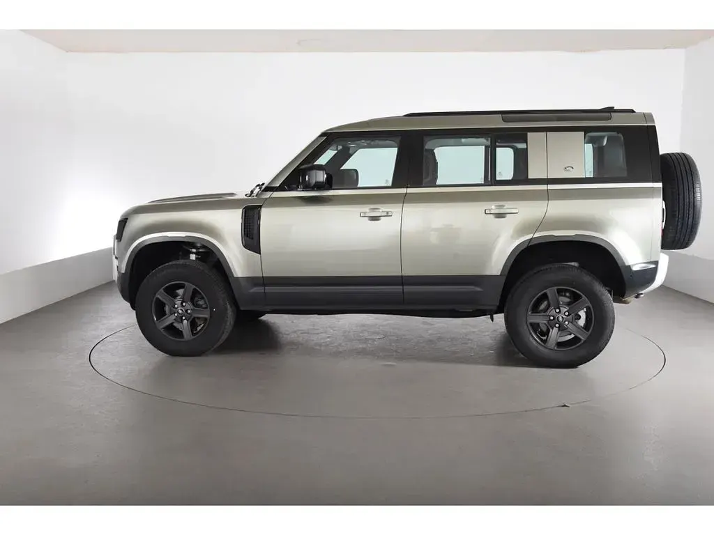 Gebraucht Land Rover Defender SE 200 PS (147 kW) 2022 Gruen SUV