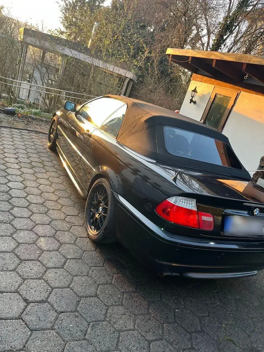 Gebraucht BMW 320 M Sport 170 PS (125 kW) 2003 Schwarz Cabrio