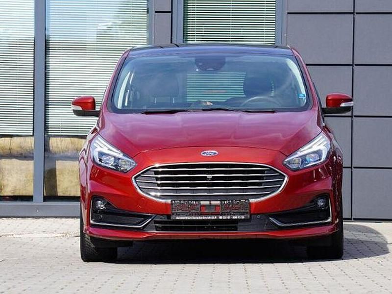 Rot Gebraucht 2020 Ford S-MAX Titanium Van / Kleinbus | 21.980 € (Fairer Preis) - Bild 1/4
