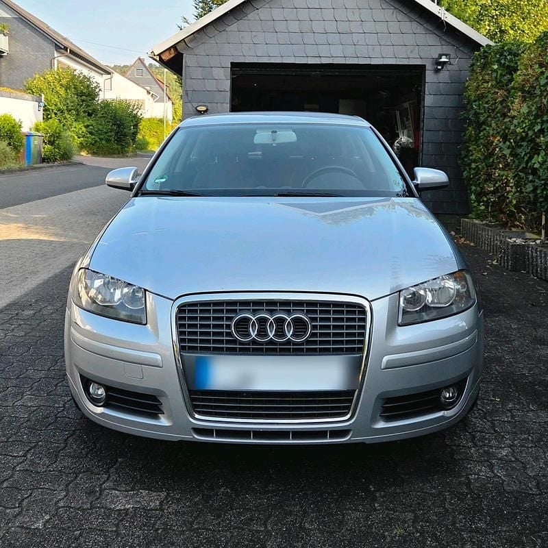 Grau Gebraucht 2006 Audi A3 Kleinwagen | 3.000 € (Fairer Preis) - Bild 1/4