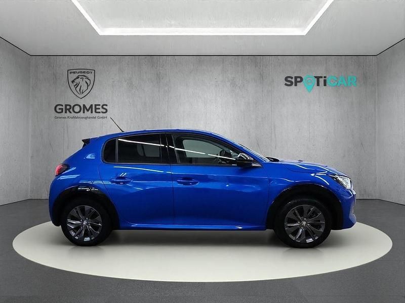 Gebraucht Peugeot e-208 Allure 100 kW (136 PS) 2023 Blau Kleinwagen