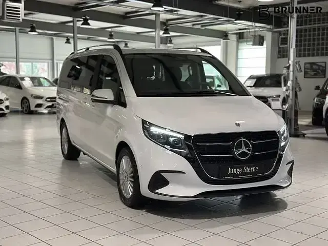 Gebraucht Mercedes V250 Style 190 PS (139 kW) 2024 Bergkristallweiß Van / Kleinbus