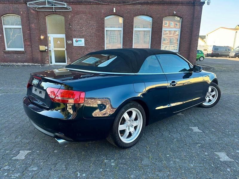 Gebraucht Audi Cabriolet 179 PS (131 kW) 2010 Blau Cabrio