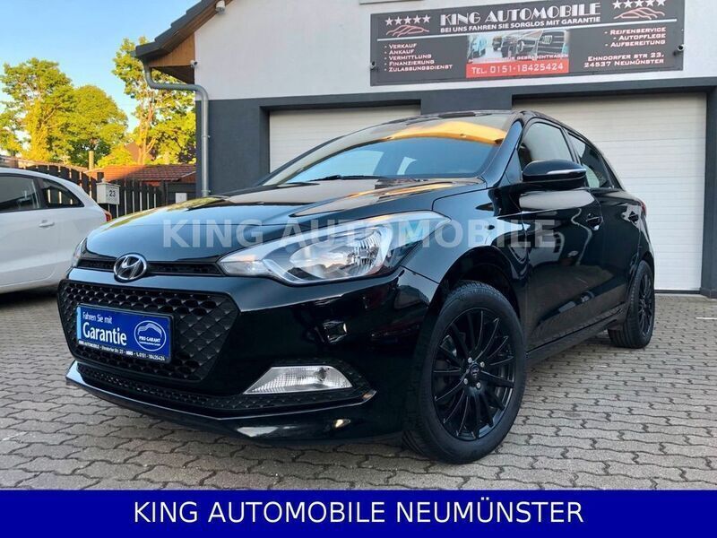 Schwarz Gebraucht 2017 Hyundai i20 GO! Limousine | 8.350 € (Fairer Preis) - Bild 1/4