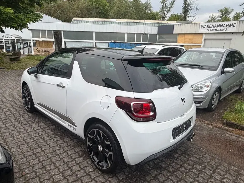 Gebraucht Citroën DS3 Sport Chic 156 PS (114 kW) 2011 Schwarz Kleinwagen