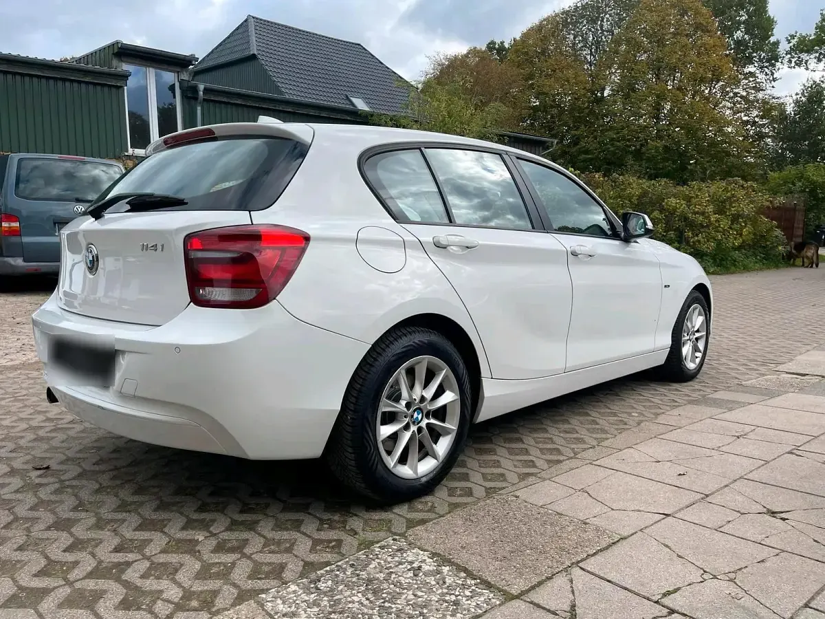 Gebraucht BMW 114 102 PS (75 kW) 2012 Weiß Kleinwagen