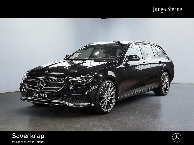Schwarz Gebraucht 2023 Mercedes E400 Avantgarde Limousine | 38.940 € (Guter Preis) - Bild 1/2