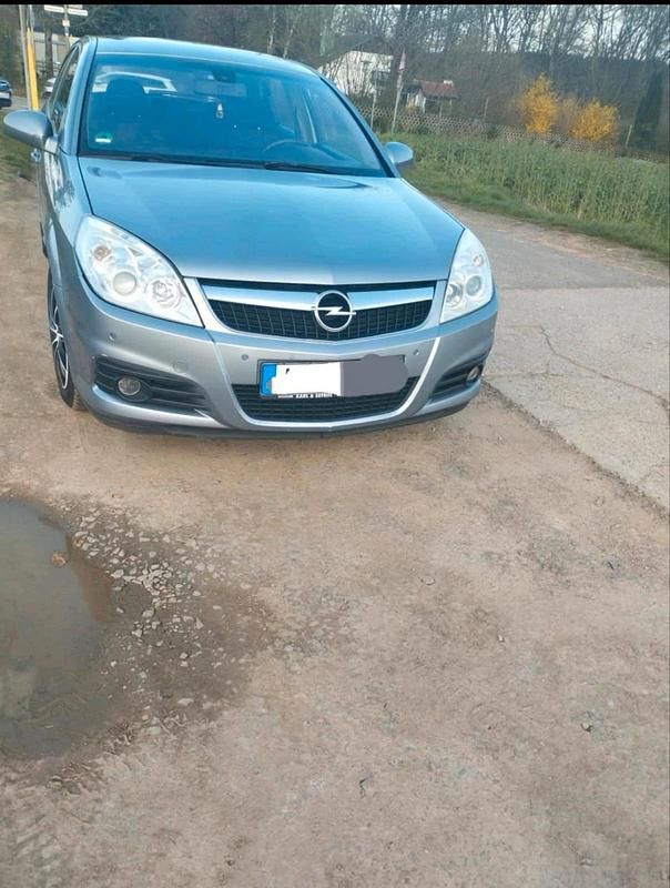 Grau Gebraucht 2006 Opel Vectra Limousine | 1.099 € (Guter Preis) - Bild 1/4