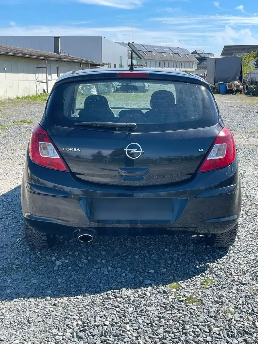 Usado Opel Corsa 90 HP (66 kW) 2007 Preto Citadino