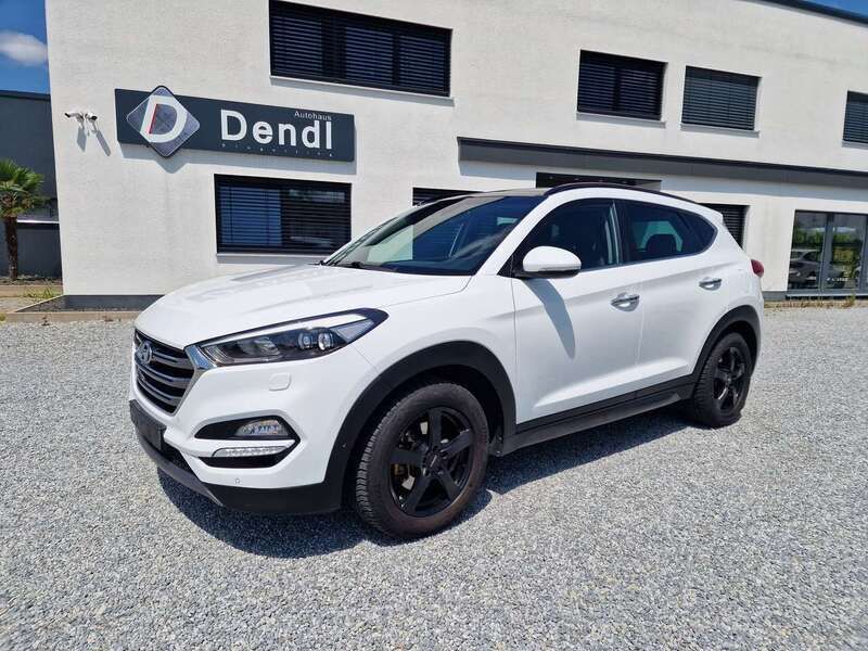 Weiß Gebraucht 2015 Hyundai Tucson Intro Edition SUV | 13.900 € (Guter Preis) - Bild 1/4
