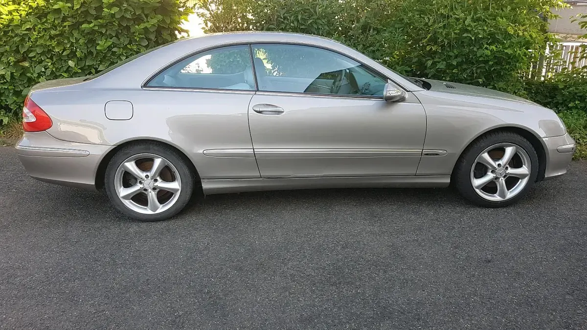 Gebraucht Mercedes CLK240 170 PS (125 kW) 2003 Grau Coupé