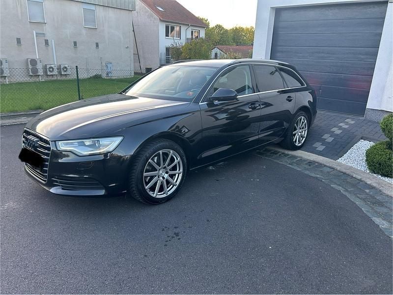 Gebraucht Audi A6 177 PS (130 kW) 2012 Schwarz Kombi
