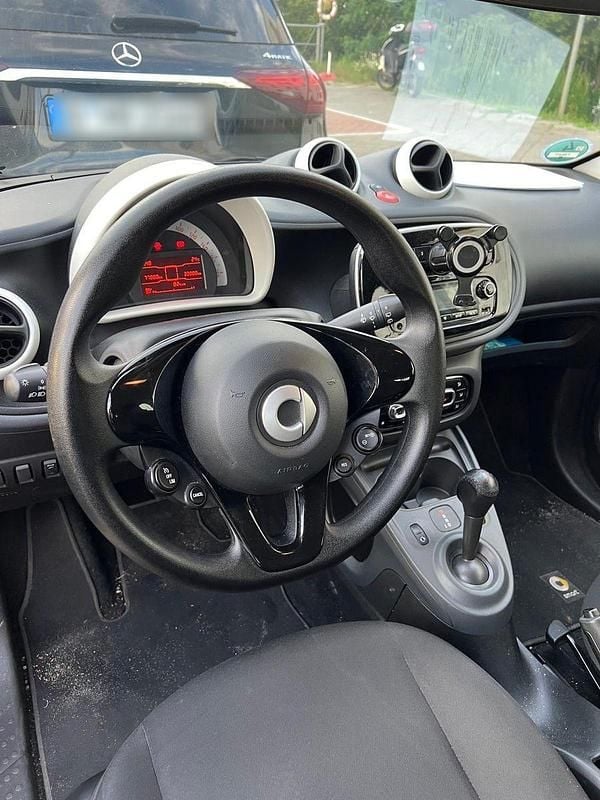 Schwarz Gebraucht 2019 Smart ForFour Kleinwagen | 11.999 € (Fairer Preis) - Bild 1/4