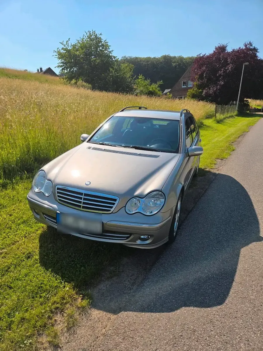 Gebraucht Mercedes C230 Avantgarde 204 PS (150 kW) 2005 Grau Kombi