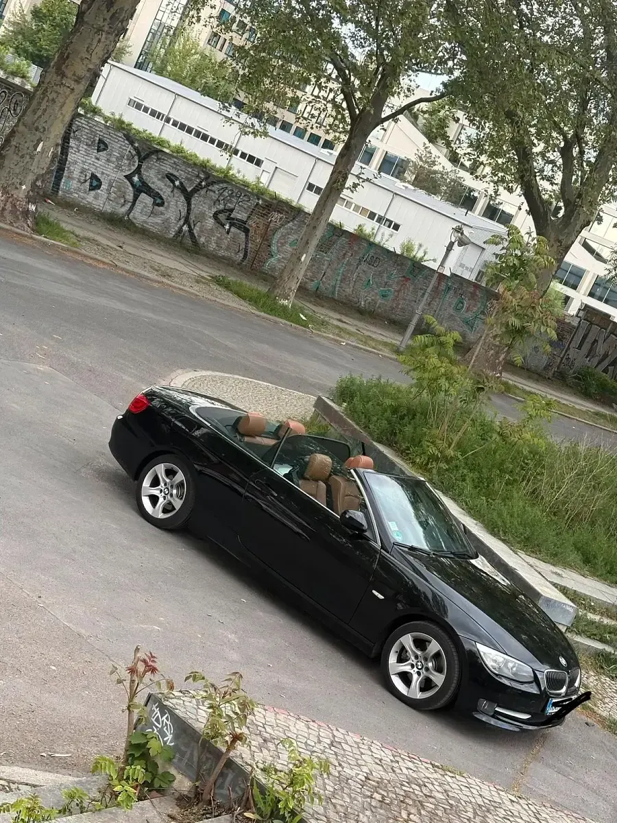Gebraucht BMW 325 Cabriolet 218 PS (160 kW) 2012 Schwarz Cabrio