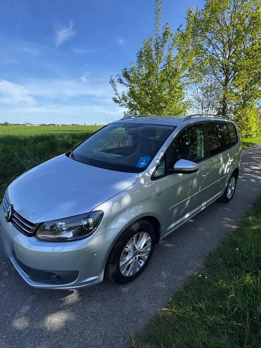 Gebraucht VW Touran 105 PS (77 kW) 2013 Silber Van / Kleinbus