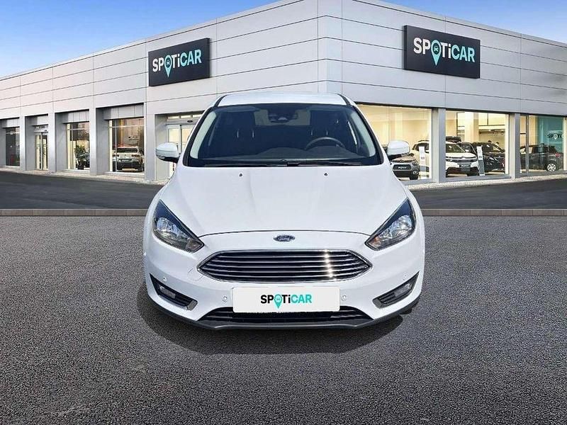 Gebraucht Ford Focus Titanium 125 PS (91 kW) 2018 Frost weiß Limousine