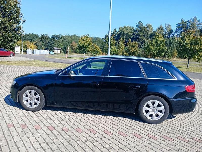 Gebraucht Audi A4 Attraction 160 PS (117 kW) 2008 Weiß Kombi